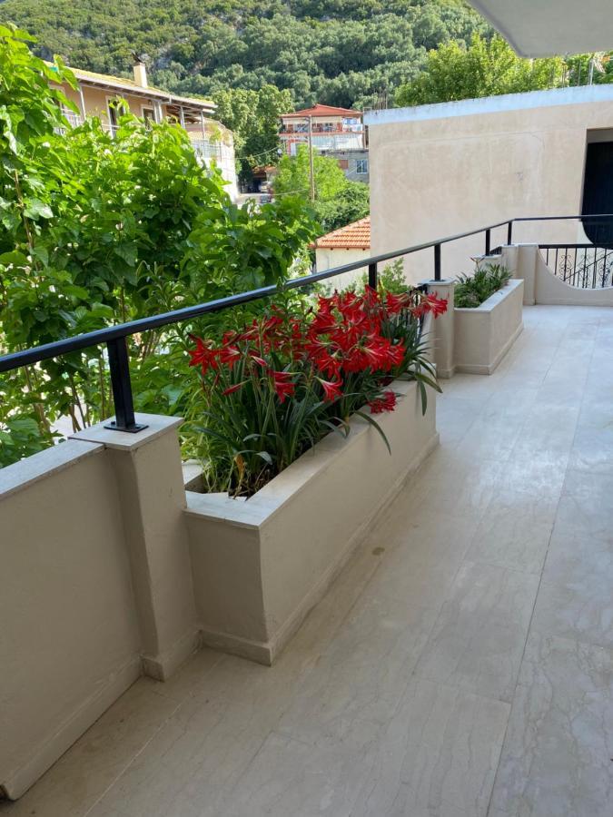 Libera Private Rooms Parga Exterior foto